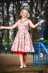 Claire Louise - Vintage and modern singer